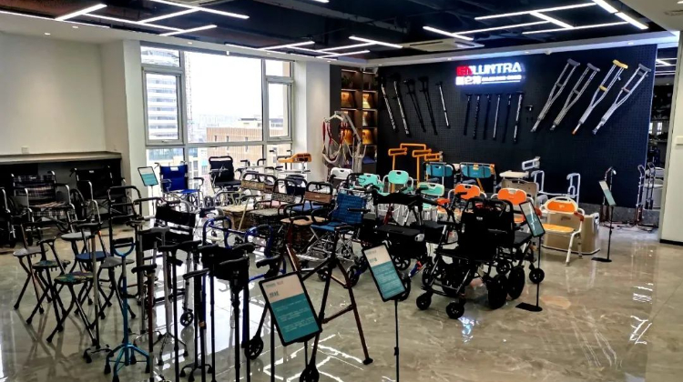 春運(yùn)回家圖文風(fēng)橫版海報(bào)__2025-02-15+17_46_38.jpg 春運(yùn)回家圖文風(fēng)橫版海報(bào)__2025-02-15+17_46_38.jpg